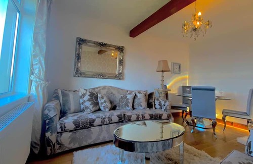 Port Glasgow House | Beautiful sea view property