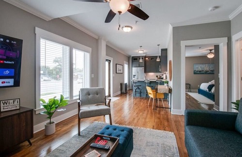 Nashville Apartment | New Nashville Condo with 2 King beds, walk to bars