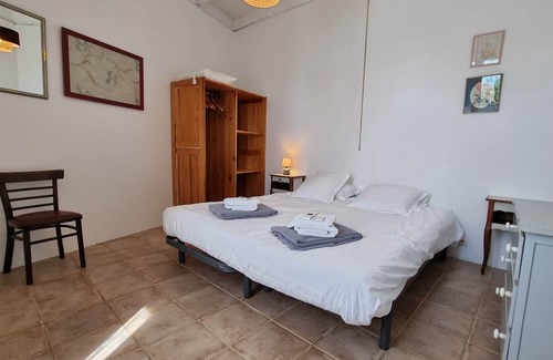 Saint-Just-Luzac House | La Chaumiere 1 bedroom gite