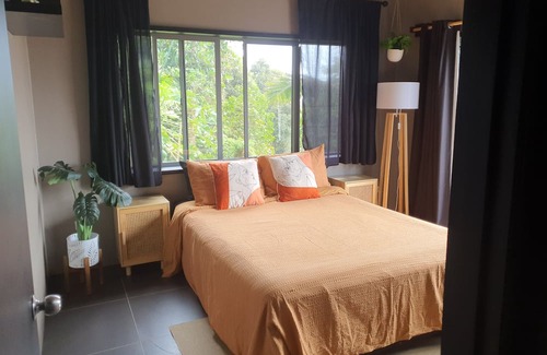 Takuvaine Tapere House | Beautiful Family Friendly House with Pool
