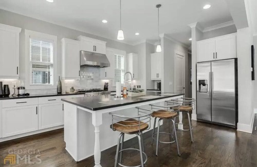 Westside House | Beautifully spacious 4 bed/ 4 bath house with game room in the heart of Atlanta!
