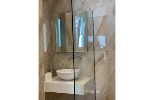 Fira Apartment | Mela's (4)