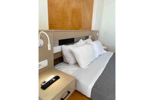 Fira Apartment | Mela's (4)