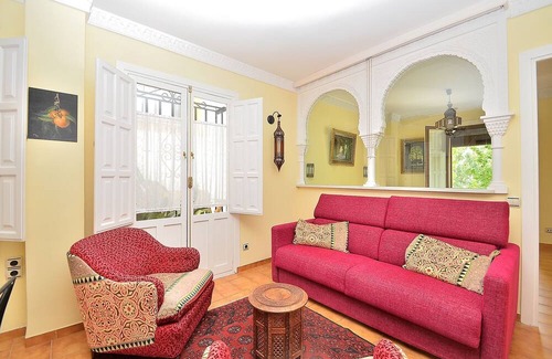 Albaicin Apartment | Private viewpoint to the Alhambra, 4 people, views at any time!