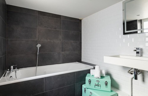 Grande Cote - Annonciade Apartment | DIFY Roi Lyon - Hotel de Ville