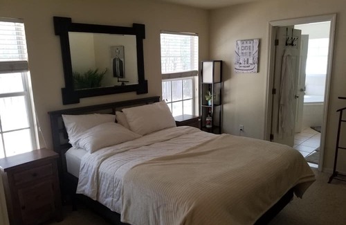 Gainesville House | Gator Alumni House, 2 Miles From Campus