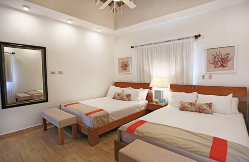 La Esplanada Villa | Luxury Oceanfront 4 Bedroom Villa