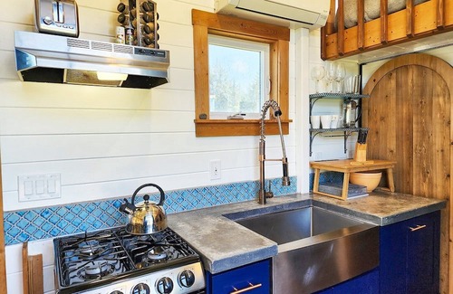 Waldport House | Breakers