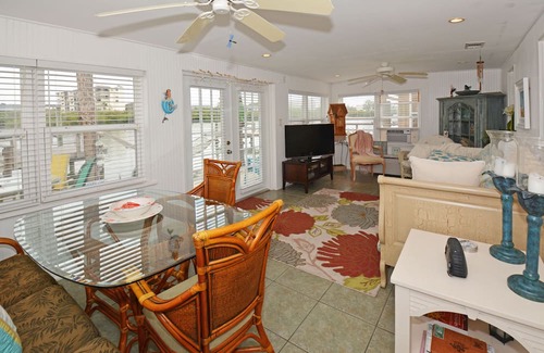 Independence Square House | Awesome Location! WATERFRONT HOME AND DOCK