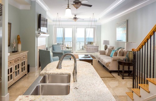 Folly Beach Condo | BEACHFRONT, Rooftop Deck, 360-Degree Views