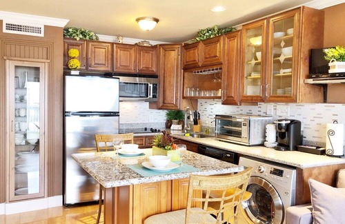 Galveston Condo | Seascape Condo- Beachfront Resort With Pool and Spa