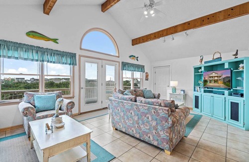 Spindrift Banks House | On Special – Ocean View – Dog Friendly 4 Bedroom Home with Elevator