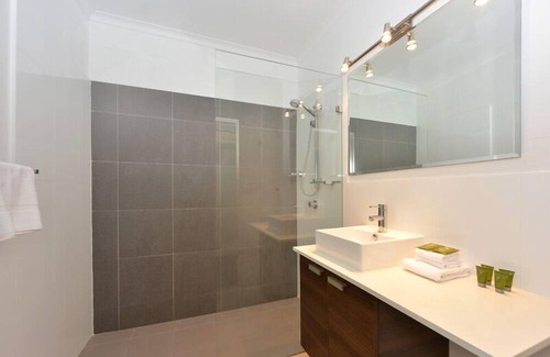 Port Douglas Apartment | Seascape Holidays at Reef Terraces on St Crispins Townhouse 3