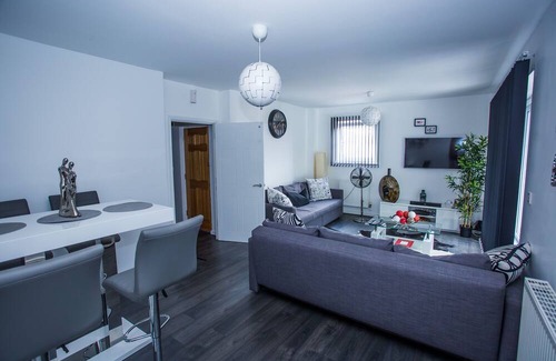 Greenwich Apartment | The Pent House Drive