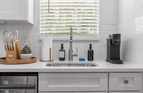 Tampa Apartment | Comfort in Prime Area | Free Parking & Crib