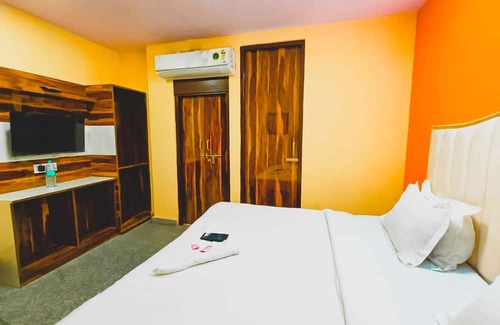 Malviya Nagar Hotel | Roomshala Hotel KB Residency