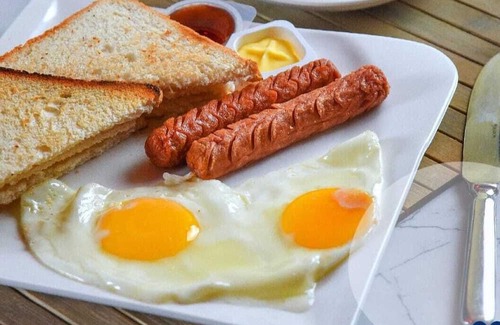 Hulhumale Bed & Breakfast | Portia beach grand