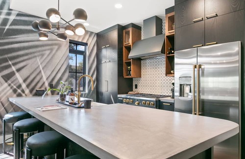 Hyde Park Apartment | New The Artist House - Luxury Hyde Park Home