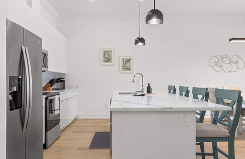 Tampa Apartment | NEW Casa Cielo - Gorgeous Newly Built Tampa Home