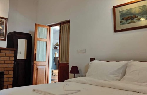 Fern Hill Villa | Brooklyn Villa