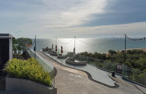 Na Chom Thian Apartment | Bayphere residence by Prop Hopper