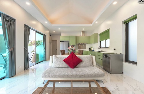 Ban Saiyuan Villa | 3BR Walk to Beach 7 Min to Beach V189