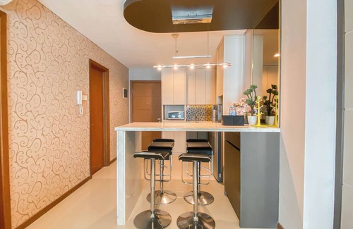 Pluit Apartment | Modern And Spacious 2Br Apartment Green Bay Condominium