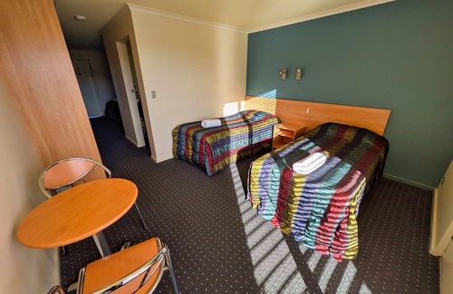 Triabunna Hotel | Tandara Motor Inn