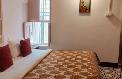 Varanasi Bed & Breakfast | Nilay House Assi Ghat