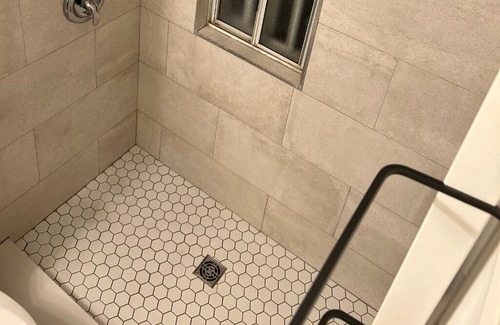 Hamilton House | Charming 1-bedroom house in Hamilton with WiFi and AC