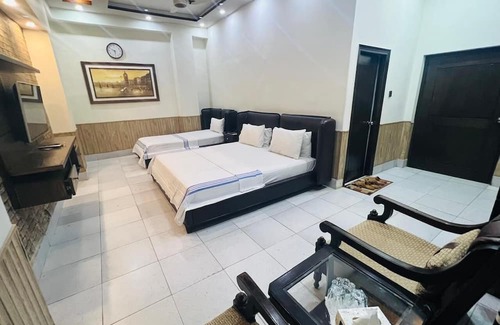 PECHS House | Asaish Inn 2