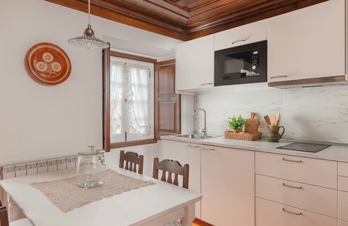 Paialvo House | White Apartment "Jasmim" (1 bedroom)