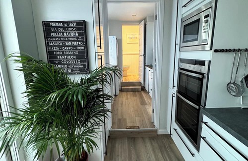 Saint Helier House | Prime 4 bedroom Townhouse in the heart of St Helier, 3 minute walk to the beach!