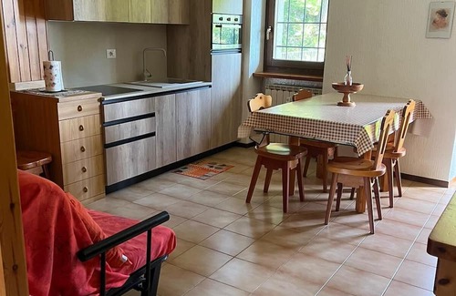 Emarese Apartment | Cuddly studio apartment