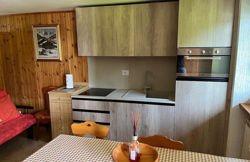 Emarese Apartment | Cuddly studio apartment