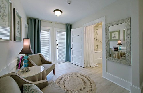Columbia Bed & Breakfast | Chesnut Cottage Inn Bed & Breakfast