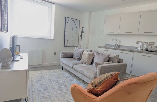 Yardley Apartment | 1 Bed with parking - NEC /BHX /15 mins to Solihull