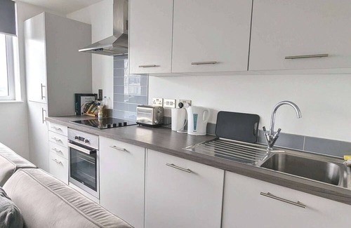 Yardley Apartment | Luxury 2 Bed Apt - 15 Mins to Solihull Centre