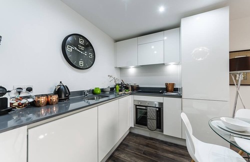 The Westside Apartment | Cozy 1 Bedroom Apartment sleep 4 in Birmingham Centre