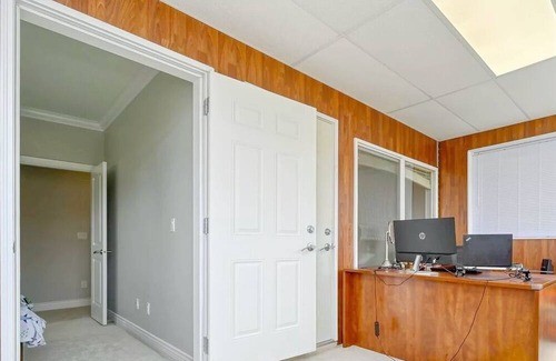 Burnaby House | Spacious&Modern Entire House in Central Area