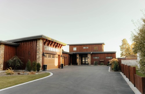 St. Anthony House | Snake River Estate - Direct River Access & Firepit