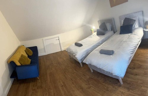 Sibford Gower House | Radway Retreat - Cozy Countryside House