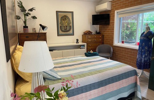 Manly Apartment | Private Guest Bedroom with ensuite and courtyard