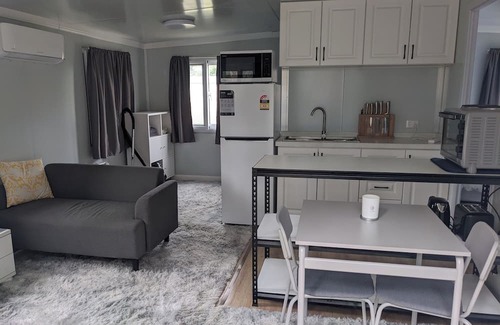 Yass Cabin | Yass farmstay (cabin)