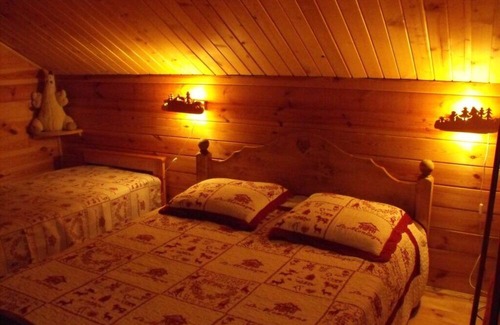 Valfrejus Ski Chalet | 12-PERSON WOODEN CHALET 100 meters from resort center and cable car