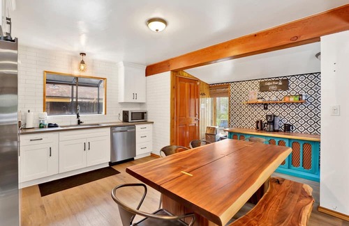 Sugarloaf Cabin | Sugar Bear Pines- Modern Relaxing Family Retreat w/Hot Tub