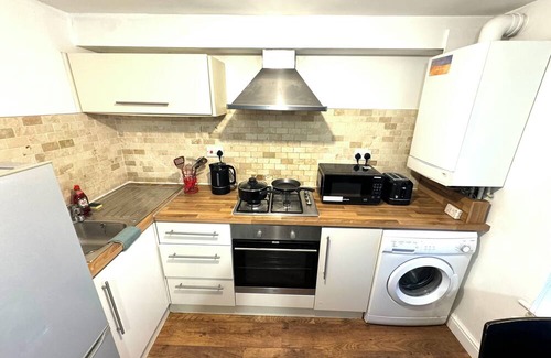 Hammersmith and Fulham Apartment | Cosy 1-bed flat in Fulham near Chelsea Stadium!