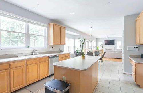 Fort Washington House | Spacious Family Home w/Pool, DC Area