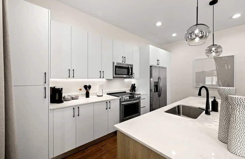 Pinecrest West Park House | Brand New 3BR Home in Tampa w/Patio
