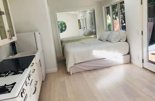 Westhaven-Moonstone Apartment | Cozy studio in awesome Trinidad with WiFi access